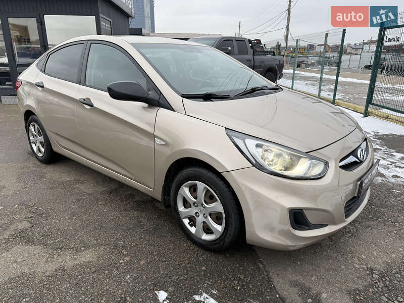 Седан Hyundai Accent 2013 в Киеве фото 12 Седан Hyundai Accent 2013 в Киеве