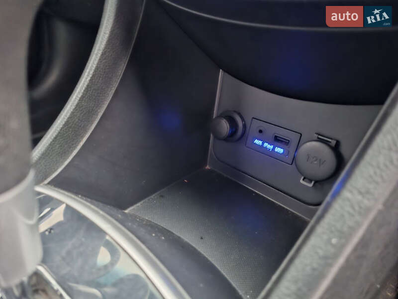 Седан Hyundai Accent 2012 в Києві фото 30 Седан Hyundai Accent 2012 в Києві