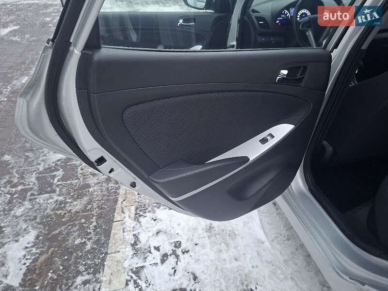 Седан Hyundai Accent 2012 в Києві фото 44 Седан Hyundai Accent 2012 в Києві
