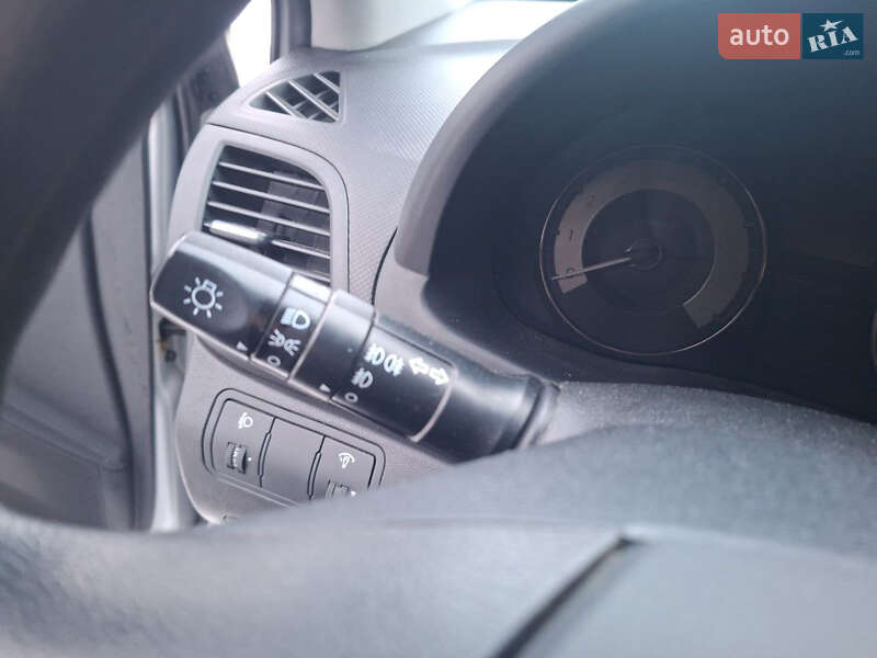 Седан Hyundai Accent 2012 в Києві фото 51 Седан Hyundai Accent 2012 в Києві