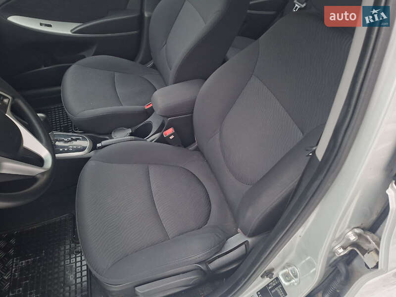 Седан Hyundai Accent 2012 в Києві фото 59 Седан Hyundai Accent 2012 в Києві
