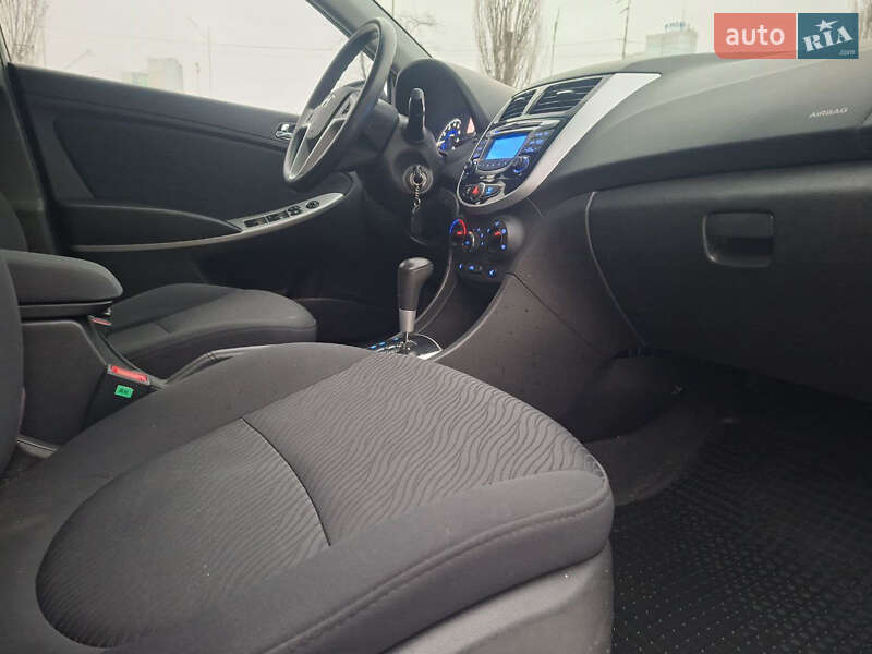 Седан Hyundai Accent 2012 в Києві фото 85 Седан Hyundai Accent 2012 в Києві