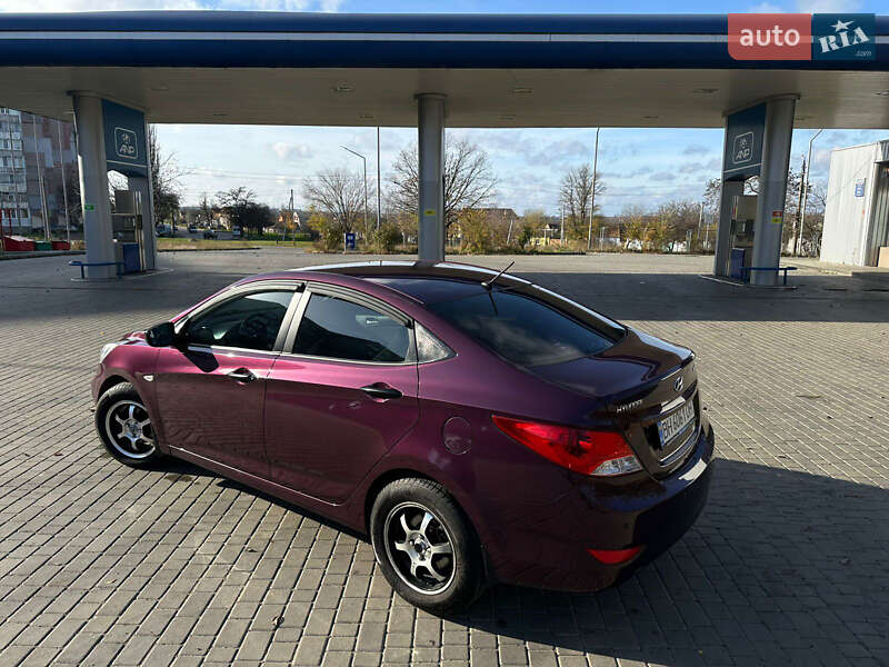 Седан Hyundai Accent 2013 в Николаеве