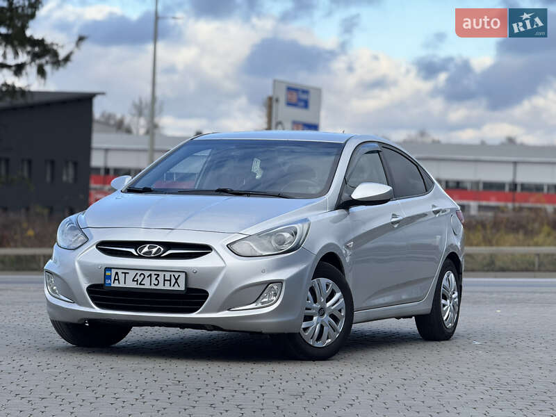Hyundai Accent 2011