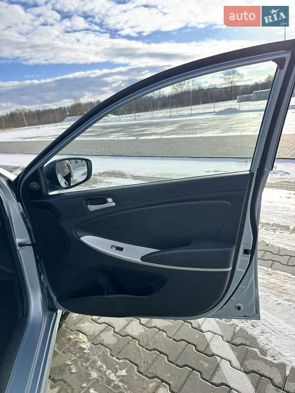 Седан Hyundai Accent 2012 в Львове фото 11 Седан Hyundai Accent 2012 в Львове