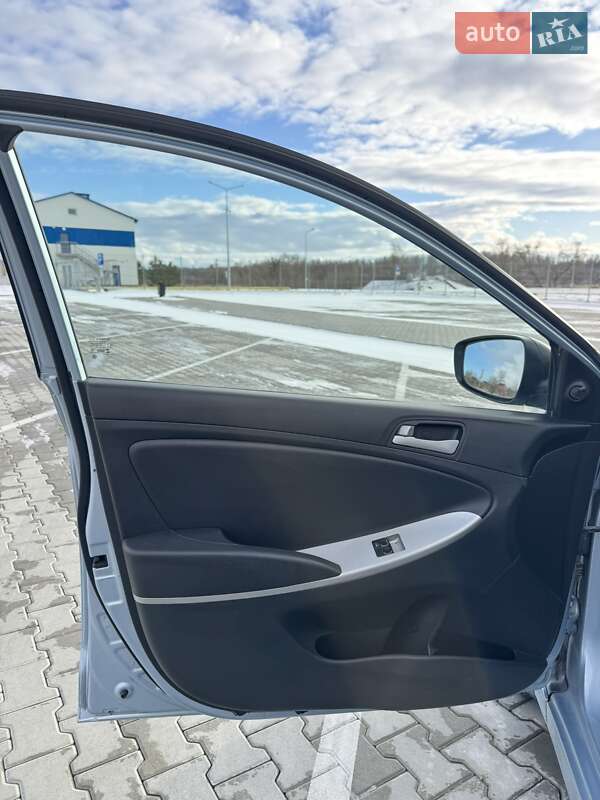 Седан Hyundai Accent 2012 в Львове фото 18 Седан Hyundai Accent 2012 в Львове
