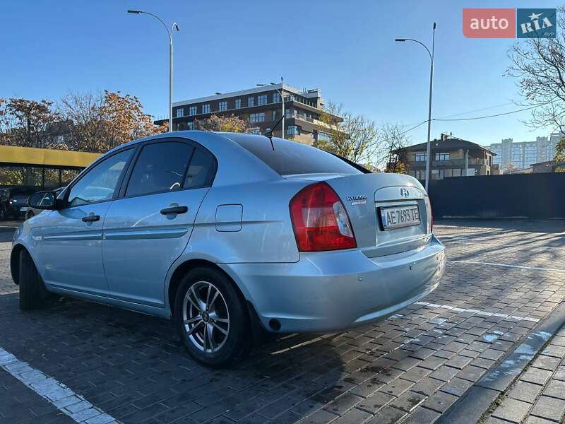 Седан Hyundai Accent 2008 в Днепре