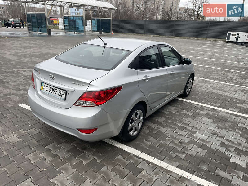 Седан Hyundai Accent 2013 в Николаеве