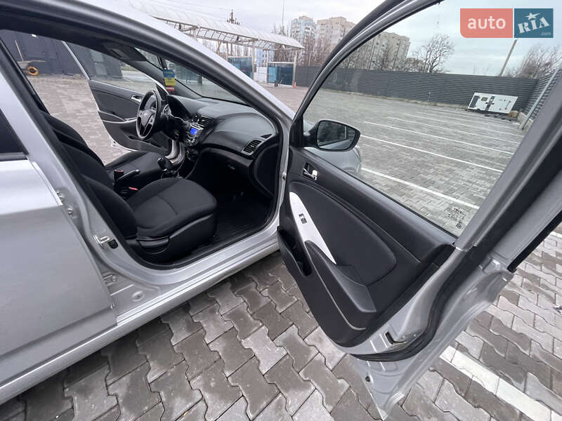 Седан Hyundai Accent 2013 в Николаеве