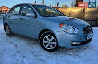 Седан Hyundai Accent 2008 в Киеве