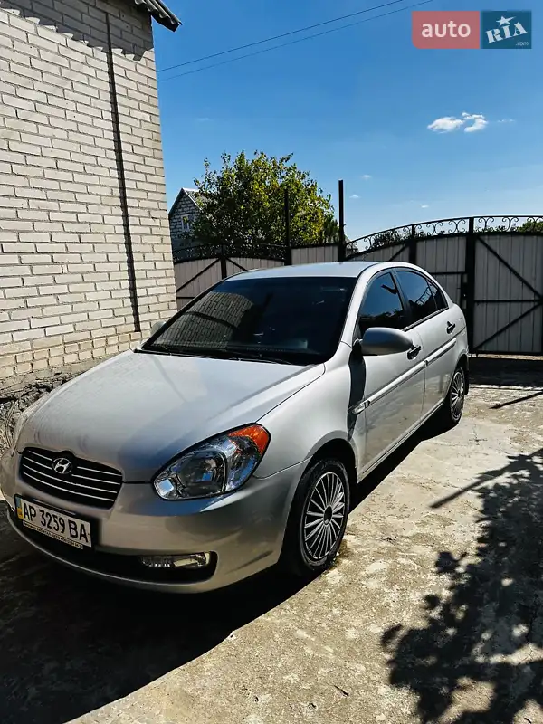 Hyundai Accent