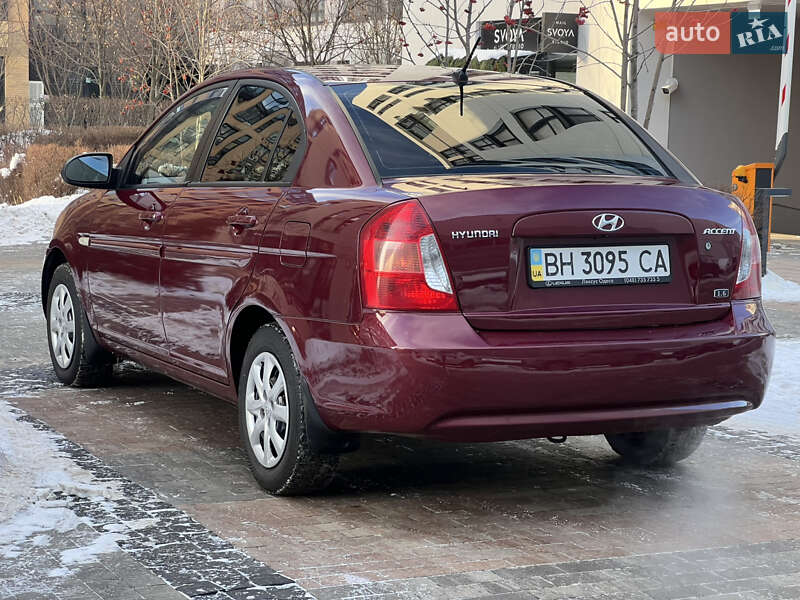 Седан Hyundai Accent 2008 в Киеве