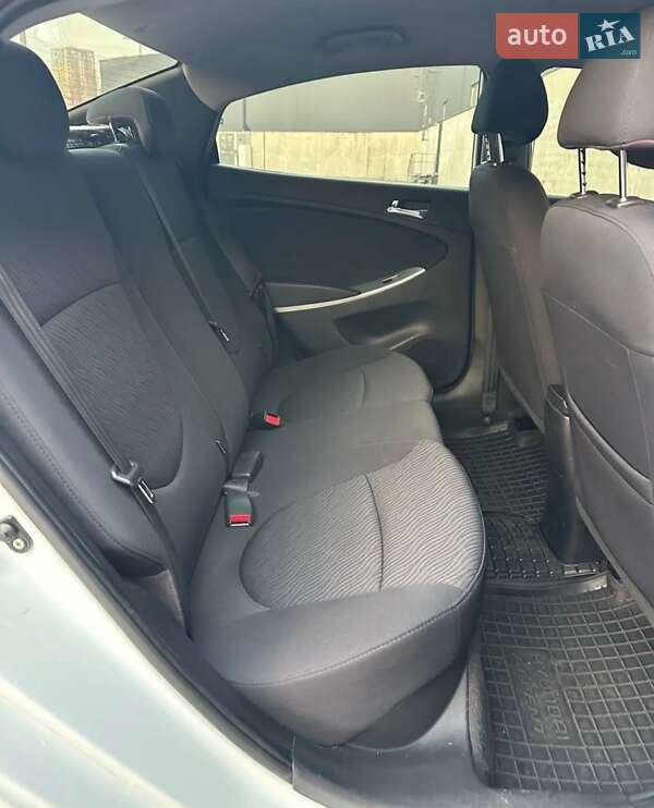 Седан Hyundai Accent 2012 в Кременчуці