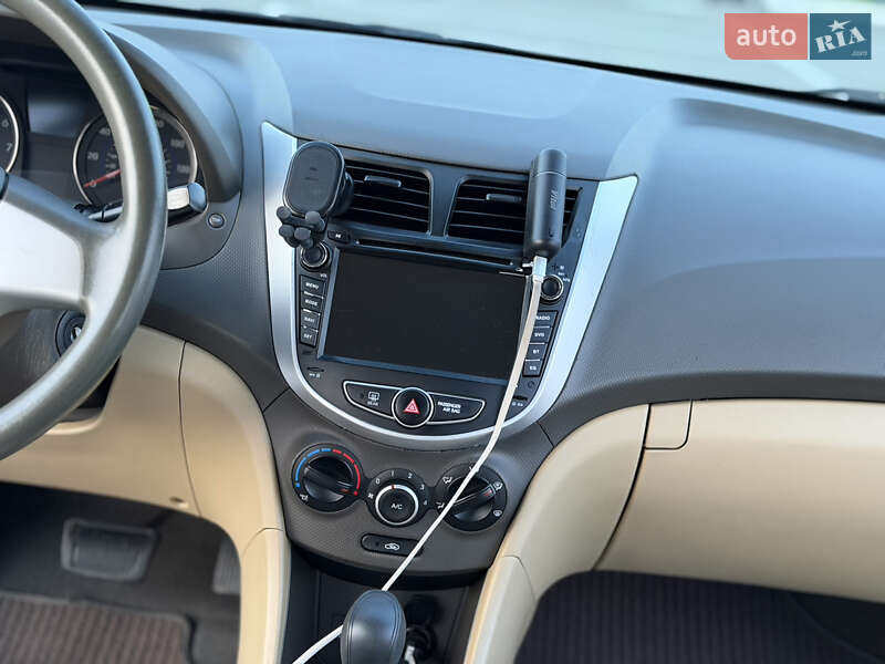 Седан Hyundai Accent 2013 в Одесі