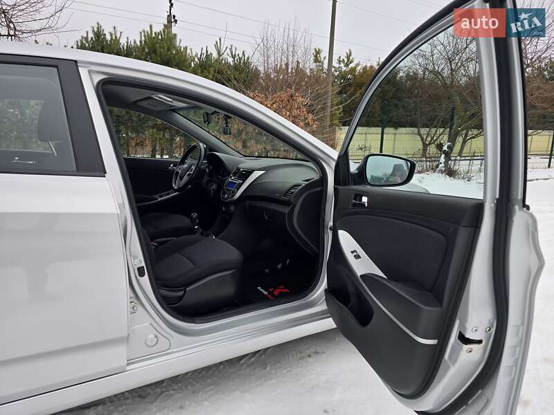 Седан Hyundai Accent 2013 в Хмельницком