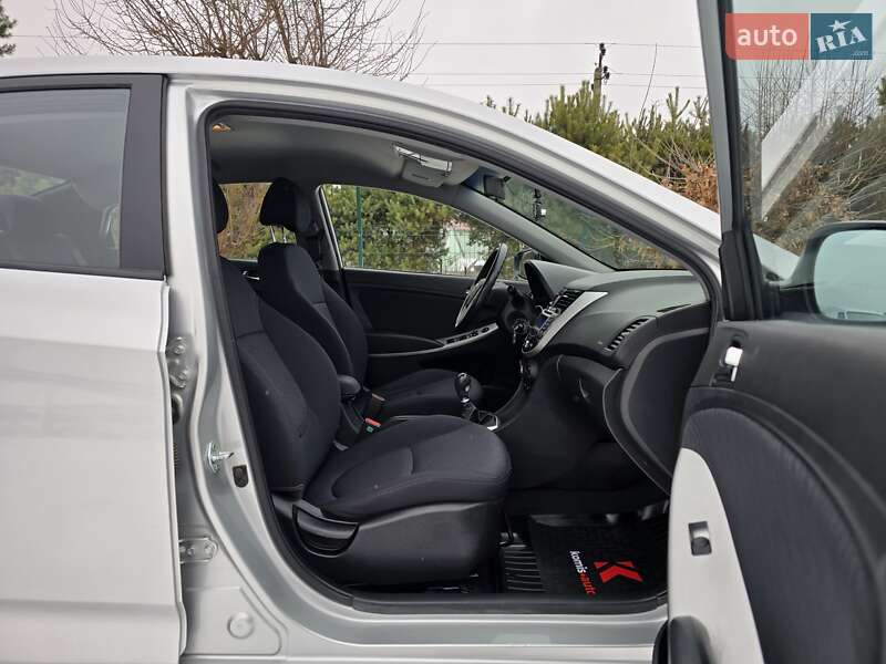 Седан Hyundai Accent 2013 в Хмельницком