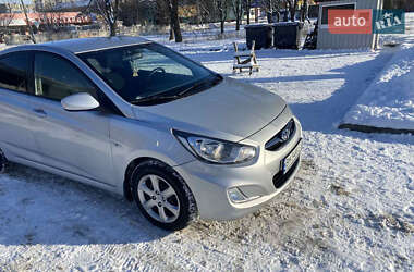 Седан Hyundai Accent 2011 в Шостке