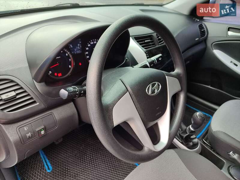 Седан Hyundai Accent 2012 в Харкові