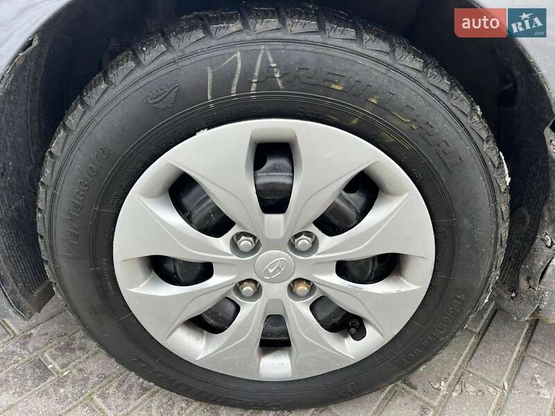 Седан Hyundai Accent 2016 в Николаеве