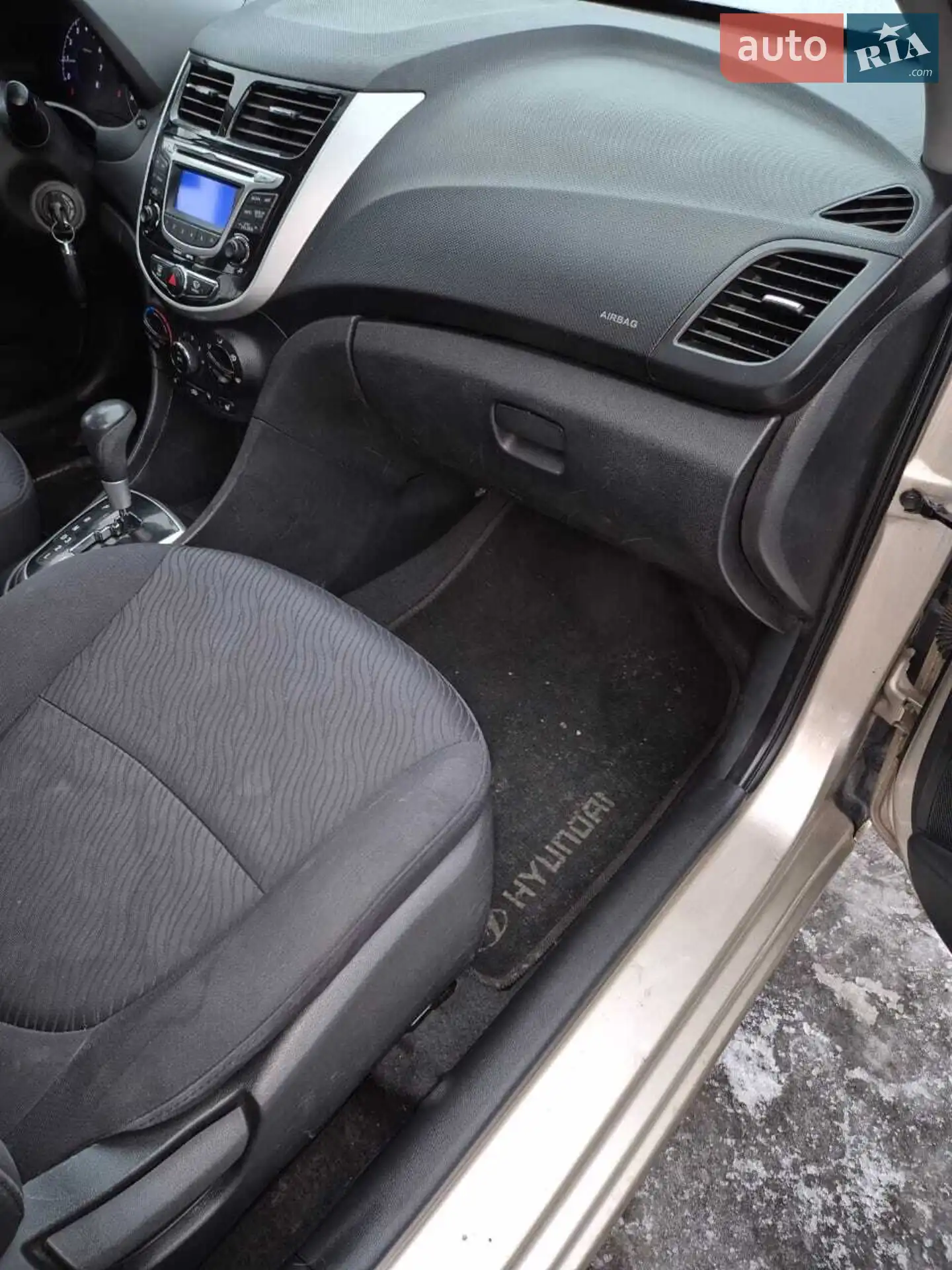 2011 Hyundai Accent - мініатюра 4