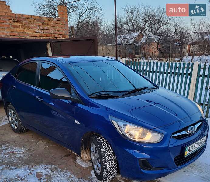 Седан Hyundai Accent 2011 в Ананьеве фото 41 Седан Hyundai Accent 2011 в Ананьеве