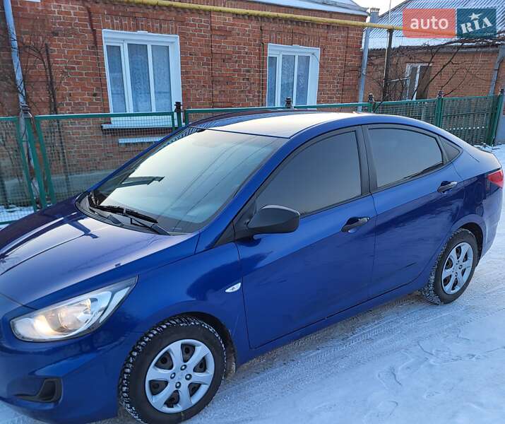 Седан Hyundai Accent 2011 в Ананьеве фото 48 Седан Hyundai Accent 2011 в Ананьеве