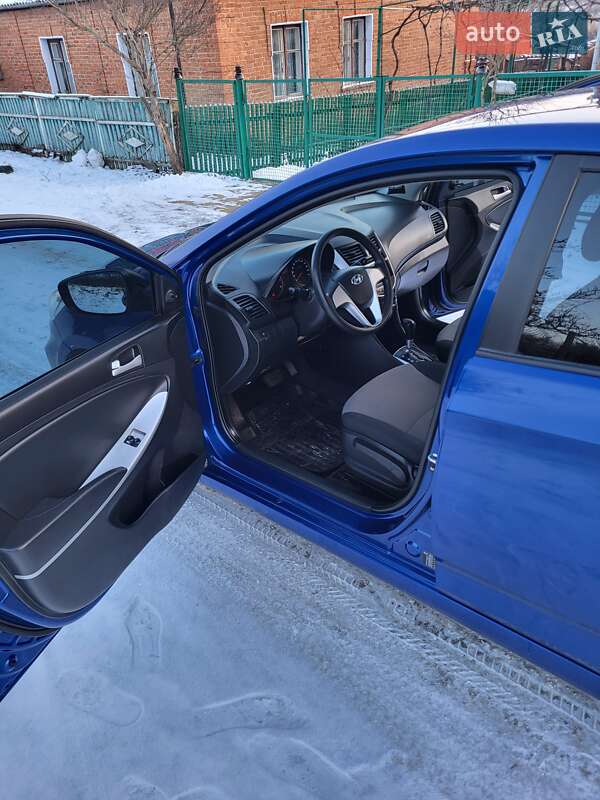 Седан Hyundai Accent 2011 в Ананьеве фото 66 Седан Hyundai Accent 2011 в Ананьеве