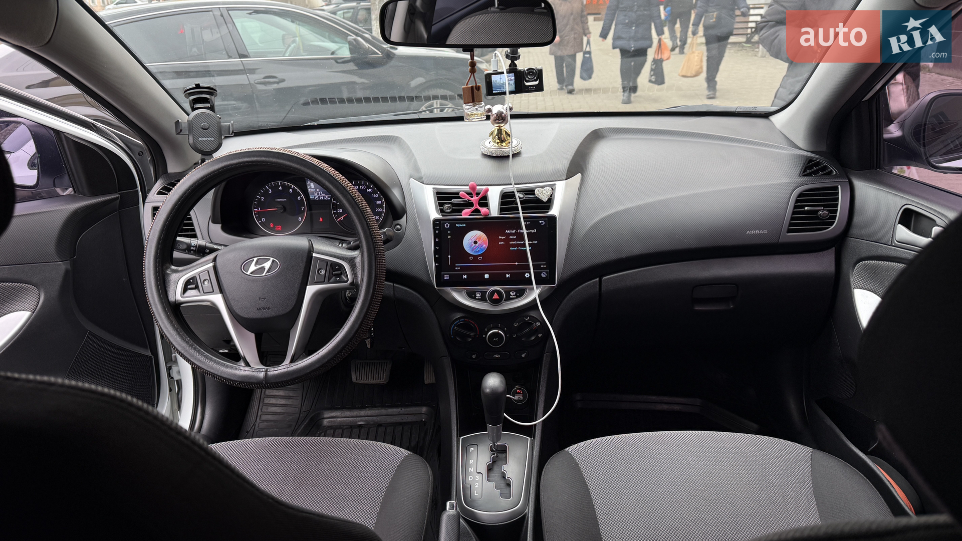 2013 Hyundai Accent - мініатюра 4