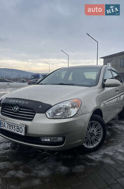 Седан Hyundai Accent 2008 в Хусте