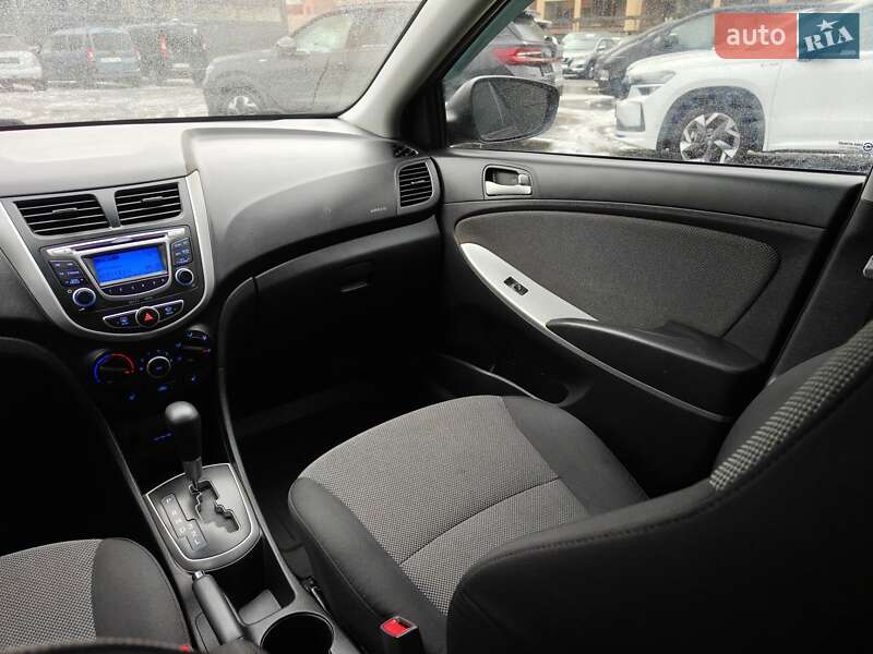 Седан Hyundai Accent 2013 в Одессе