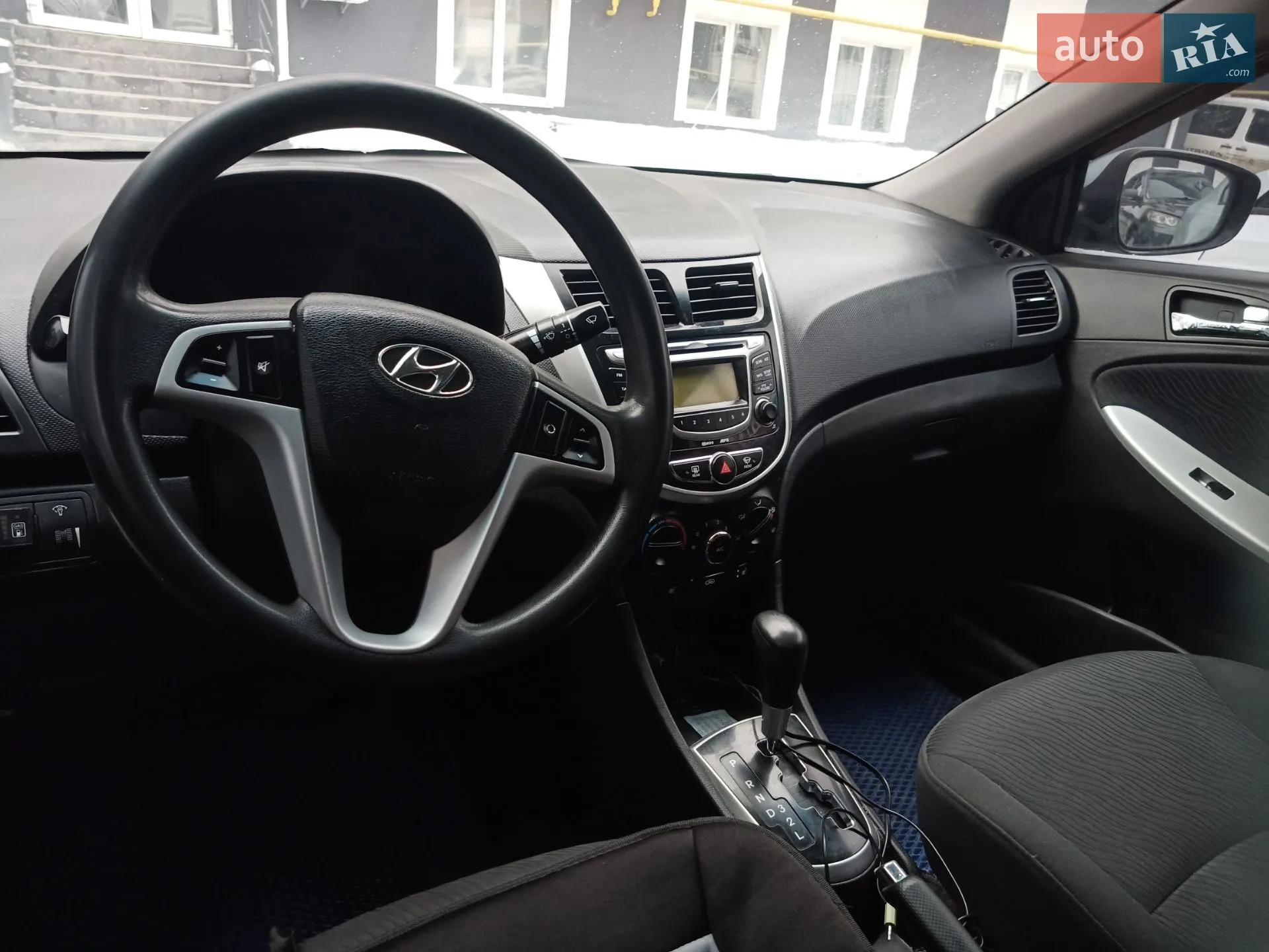 2012 Hyundai Accent - мініатюра 18