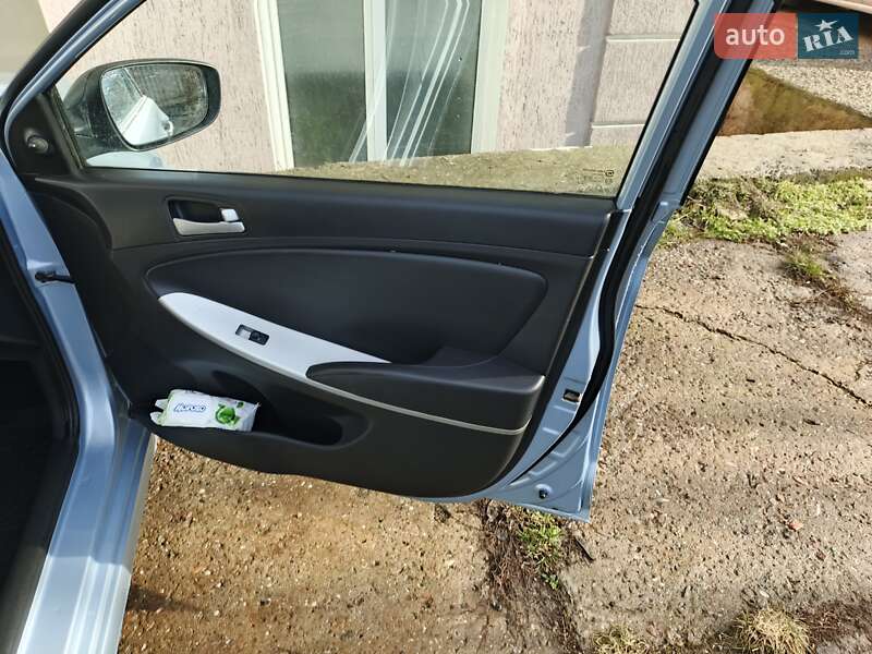 Седан Hyundai Accent 2012 в Одессе