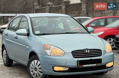 Седан Hyundai Accent 2008 в Днепре