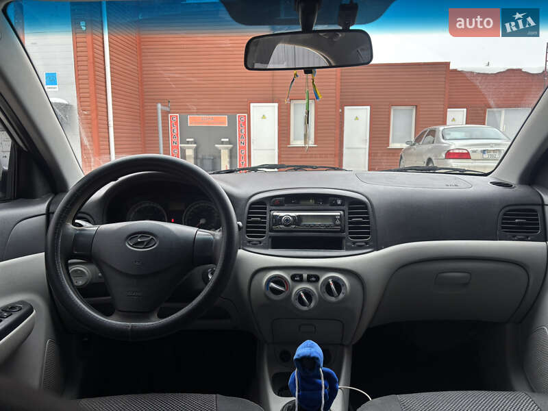 Седан Hyundai Accent 2008 в Сумах