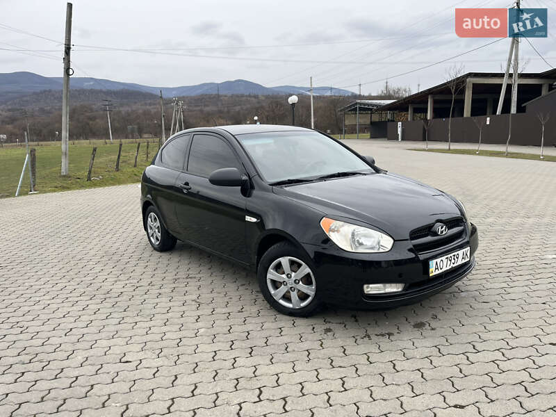 Хэтчбек Hyundai Accent 2007 в Сваляве