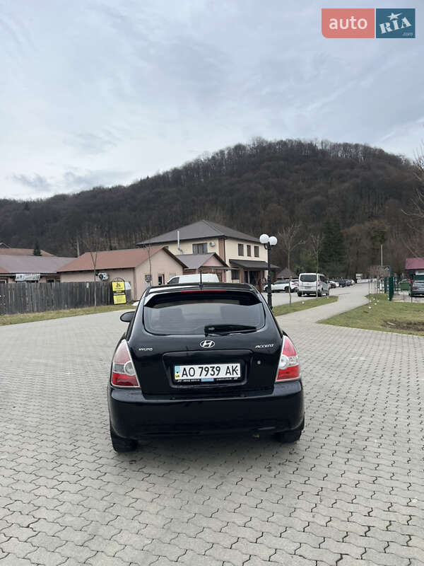 Хэтчбек Hyundai Accent 2007 в Сваляве