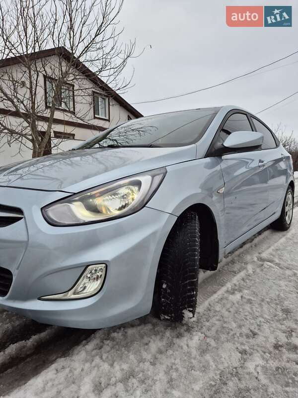 Седан Hyundai Accent 2011 в Киеве фото Седан Hyundai Accent 2011 в Киеве