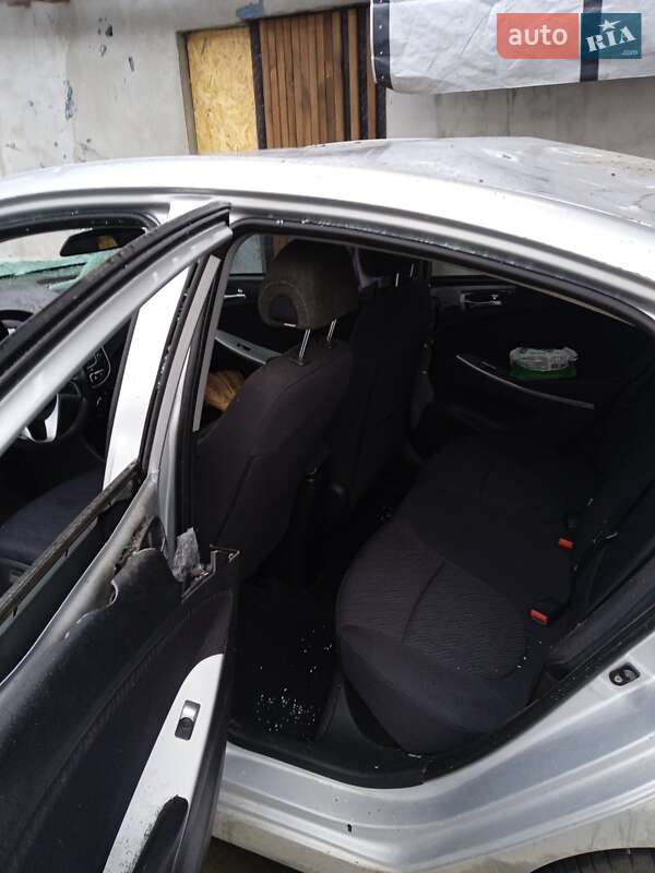 Седан Hyundai Accent 2011 в Славянске фото 7 Седан Hyundai Accent 2011 в Славянске