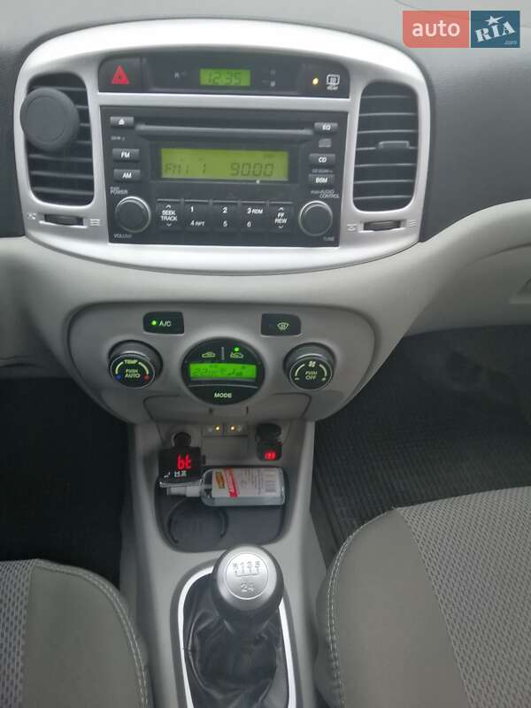 Седан Hyundai Accent 2008 в Киеве