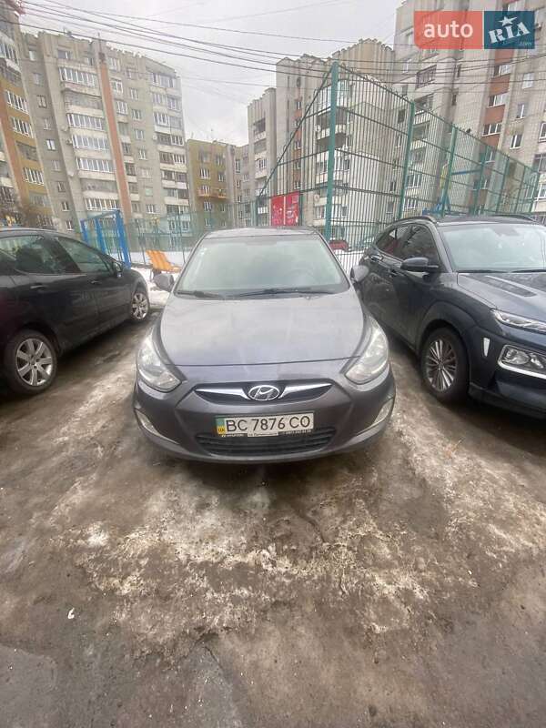 Hyundai Accent 2012 Hyundai Accent 2012