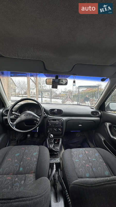 Седан Hyundai Accent 1997 в Львове