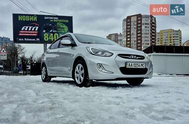 Седан Hyundai Accent 2012 в Киеве