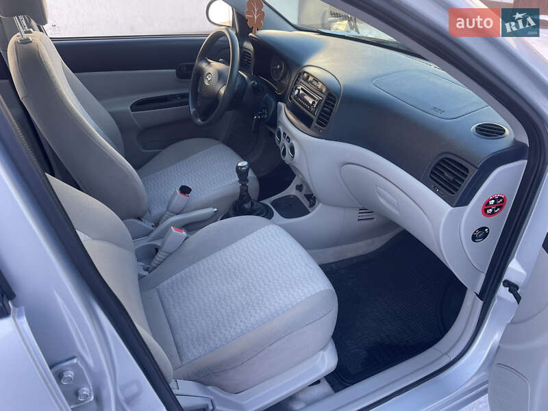 Седан Hyundai Accent 2007 в Гайсине