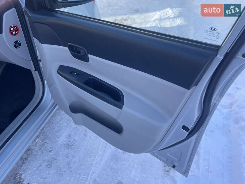 Седан Hyundai Accent 2007 в Гайсине