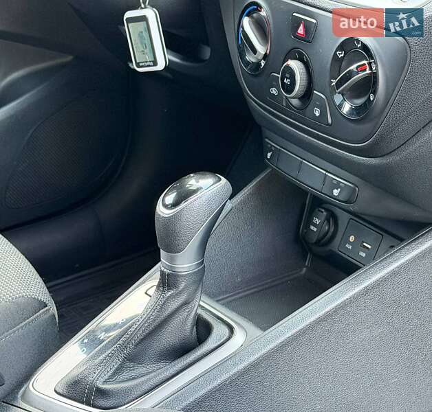 Седан Hyundai Accent 2017 в Днепре