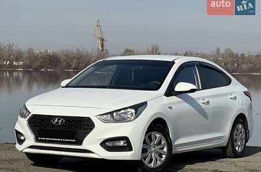 Седан Hyundai Accent 2017 в Днепре