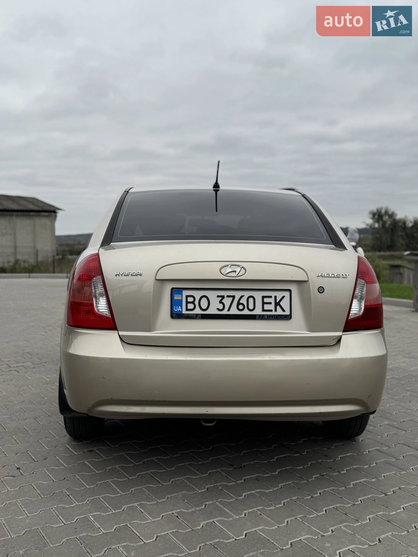 2010 Hyundai Accent - мініатюра 2