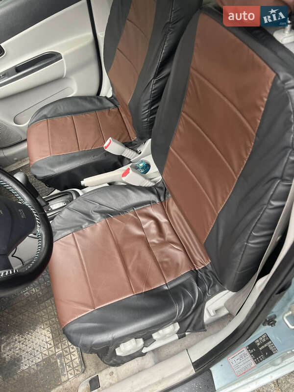 Седан Hyundai Accent 2010 в Запорожье фото 10 Седан Hyundai Accent 2010 в Запорожье