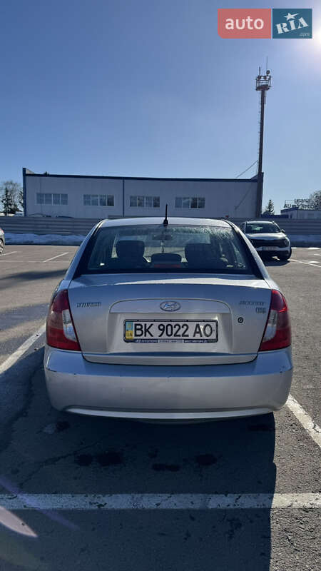 Седан Hyundai Accent 2008 в Ровно