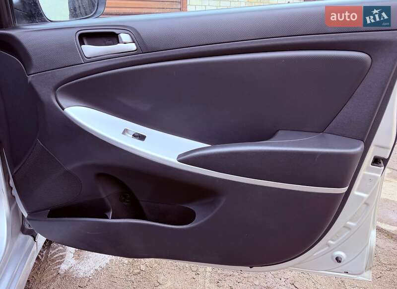 Седан Hyundai Accent 2011 в Киеве фото 16 Седан Hyundai Accent 2011 в Киеве